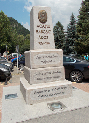 Barcsay Ákos emlékműve. Állt 2011–2014-ig