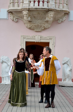 Korabeli hangulatot idéz a Dél-Erdélyért Kulturális Társaság